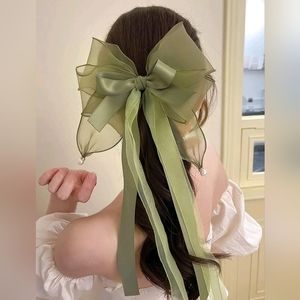 Green Bow Decor Fashion Hair Clip
